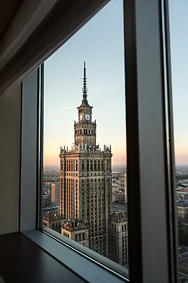 포토 JPG 해외풍경 유럽 창문 실내 풍경 빌딩 사람없음 건물 도시 동유럽 폴란드 문화과학궁전 바르샤바 국내포토 해외 건축물 나라 내부 궁전 파일형식