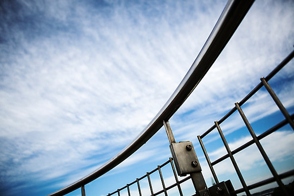 포토 JPG 주간 구름 해외풍경 유럽 하늘 풍경 사람없음 야외 울타리 동유럽 폴란드 바르샤바 국내포토 자연요소 해외 나라 담장 파일형식