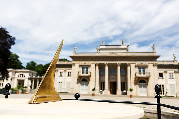 포토 JPG 주간 나무 식물 해외풍경 공원 유럽 자연 풍경 사람없음 야외 아웃포커스 궁전 동유럽 폴란드 바르샤바 와지엔키공원 국내포토 자연요소 해외 공공시설 나라 고건축 촬영기법 생태계 파일형식