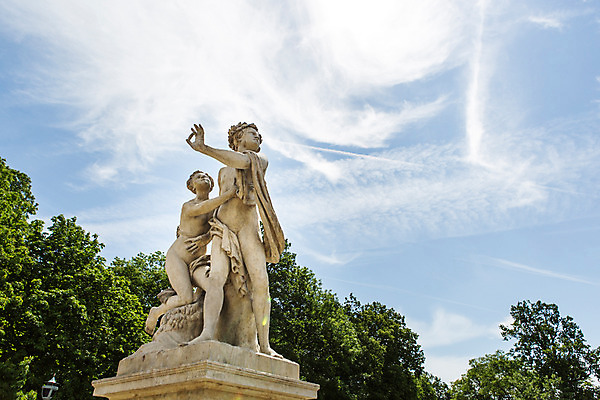 포토 JPG 주간 나무 식물 구름 해외풍경 공원 유럽 자연 하늘 풍경 사람없음 야외 동상 동유럽 폴란드 바르샤바 와지엔키공원 국내포토 자연요소 해외 공공시설 나라 조형물 생태계 기념물 파일형식