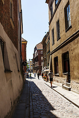 포토 JPG 주간 해외풍경 유럽 거리 사람 풍경 여러명 야외 건물 보행자 동유럽 폴란드 구시가지 바르샤바 국내포토 자연요소 해외 건축물 나라 다수 파일형식