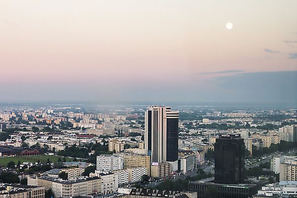 포토 JPG 주간 해외풍경 유럽 풍경 빌딩 사람없음 야외 건물 태양 도시 동유럽 폴란드 바르샤바 국내포토 자연요소 해외 건축물 나라 파일형식