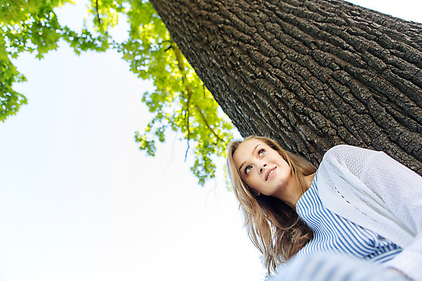 포토 JPG 주간 서양인 외국인 나무 식물 해외풍경 해외 라이프스타일 공원 여자 휴식 한명 사람 20대 성인 야외 일상 자유 폴란드 바르샤바 와지엔키공원 여자만 여자한명만 성인여자만 청년만 청년여자만 성인한명만 청년여자한명만 성인여자한명만 성인만 국내포토 자연요소 1 공공시설 유럽 컨셉 인종 풍경 청년 라이프 생활 파일형식