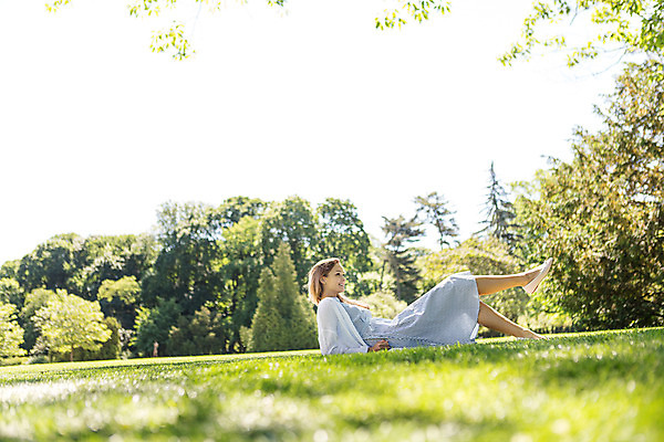 포토 JPG 주간 전신 서양인 외국인 나무 식물 해외풍경 해외 라이프스타일 공원 여자 휴식 한명 사람 20대 성인 야외 일상 눕기 자유 선탠 폴란드 바르샤바 와지엔키공원 여자만 여자한명만 성인여자만 청년만 청년여자만 성인한명만 청년여자한명만 성인여자한명만 성인만 국내포토 자연요소 1 공공시설 유럽 컨셉 모션 인종 풍경 청년 라이프 생활 파일형식