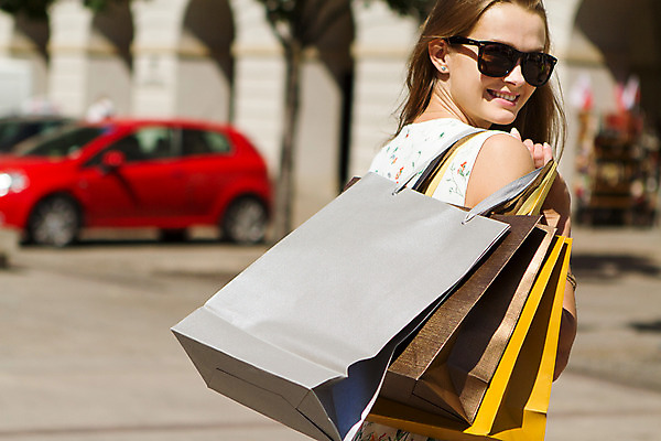 포토 JPG 주간 서양인 외국인 해외풍경 해외 라이프스타일 여자 거리 한명 사람 20대 성인 야외 일상 쇼핑 선글라스 쇼핑백 자유 사치 즐거움 폴란드 구시가지 바르샤바 여자만 여자한명만 성인여자만 청년만 청년여자만 성인한명만 청년여자한명만 성인여자한명만 성인만 국내포토 자연요소 1 감정 유럽 안경 컨셉 가방 인종 풍경 청년 라이프 생활 파일형식