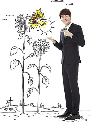 전신 식물 편집이미지 남자 꽃 캠페인 전구 포토일러 해바라기 주택 한명 서기 웃음 사람 동양인 정장 20대 성인 초록색 자연보호 그린캠페인 한국인 에너지 가리킴 비즈니스맨 그린에너지 풍력에너지 에코 태양에너지 남자만 남자한명만 성인남자만 청년만 청년남자만 청년남자한명만 성인한명만 성인남자한명만 성인만 그린슈머 이미지편집 AI파일 1 옷 컬러 비즈니스 모션 자연 표정 인종 손짓 청년 건물 환경 직장인 보호 파일형식 벡터