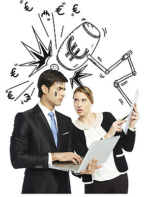 서양인 외국인 백인 편집이미지 여자 남자 비즈니스 포토일러 대화 사람 정장 상반신 20대 성인 두명 금융 노트북 펜 유로 비즈니스맨 비즈니스우먼 화폐기호 망치 문서 청년만 성인만 이미지편집 AI파일 기호 옷 돈 말하기 인종 청년 경제 전자제품 필기구 공구 직장인 화폐 파일형식 벡터