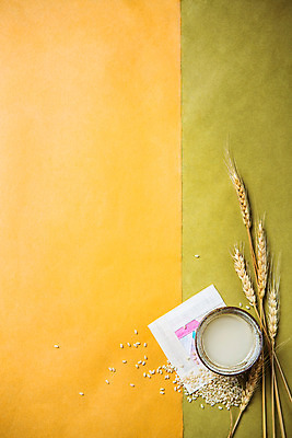 포토 JPG 스튜디오촬영 식물 배너 명절 백그라운드 곡류 실내 사람없음 추석 쌀 컵받침 한지 오브젝트 보리 막걸리 플랫레이 국내포토 전통 기념일 종이 주류 내부 플랫 받침대 파일형식