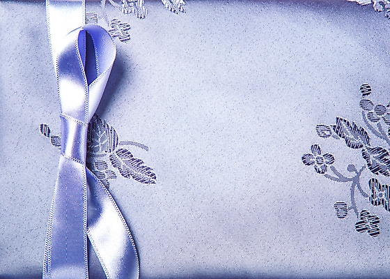 포토 JPG 스튜디오촬영 배너 명절 리본 컬러 배경화면 백그라운드 실내 선물 근접촬영 사람없음 선물상자 추석 보라색 실크 오브젝트 추석선물 플랫레이 국내포토 전통 기념일 뷰포인트 내부 상자 직물 플랫 파일형식 명절선물