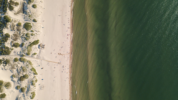 포토 JPG 해외이미지 유럽 파도 바다 백그라운드 밭 자연 추상 안테나 풍경 사람없음 야외 물 시골 드론 라트비아 조감도 해외202004 해외포토 자연요소 나라 무늬 농업 통신 북유럽 생태계 파일형식 이미지허브