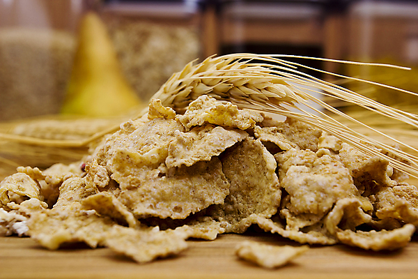 포토 JPG 해외이미지 전통 라이프스타일 음식 조각 다이어트 가족 아침 디저트 건조 건강 옥수수 요리 사람없음 노란색 식사 우유 시골 신선 달콤 아침식사 낟알 설탕 시리얼 먹기 민트 유기농 냅킨 내추럴 뮤즐리 숙성 채식주의자 해외202004 해외포토 주간 웰빙 컬러 관계 모션 유제품 곡류 생활 맛 허브 채식 파일형식 이미지허브