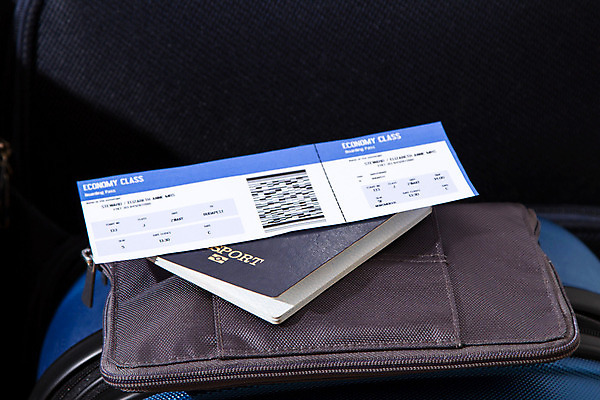 포토 JPG 해외이미지 해외 여행 가방 비즈니스 교통시설 휴가 비행기 사람없음 세계 글로벌 여행객 여행가방 글로벌비즈니스 짐 티켓 항공 확인 출장 출발 문서 보안 대문 여권 신분 승객 통과 예약 짐싸기 시민 대패 수하물 신분증 체크인 이민 해외202004 해외포토 잡화 교통 이동 컨셉 항공교통 대중교통 안전 사람 문 시설 국민 증명서 파일형식 이미지허브