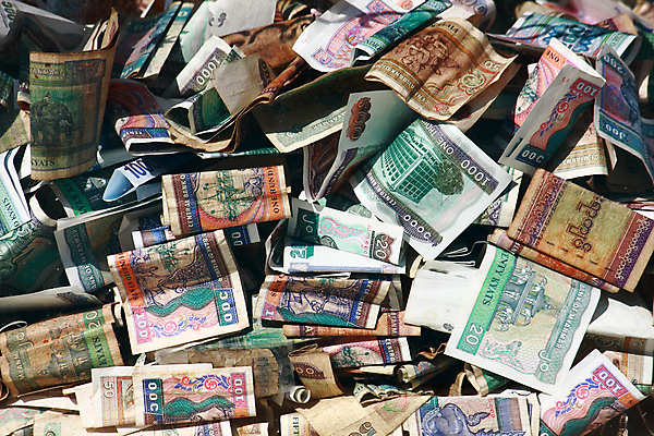 포토 JPG 해외이미지 백그라운드 지폐 돈 사람없음 금융 흙더미 미얀마 해외202004 해외포토 아시아 경제 흙 재산 파일형식 더미 이미지허브