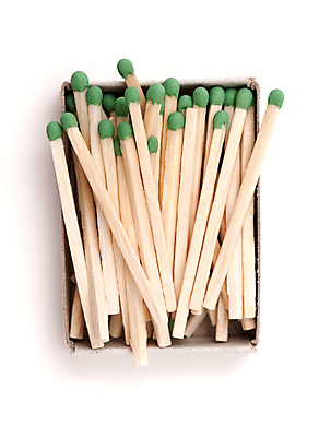 포토 JPG 해외이미지 조명 안전 경기 사람없음 목재 초록색 상자 노란색 쌓기 공백 장비 흰색 오픈 뜨거움 그룹 위험 작음 폭발물 판지 고립 유황 해외202004 해외포토 나무 무기 스포츠 컬러 컨셉 재료 모션 크기 파일형식 이미지허브