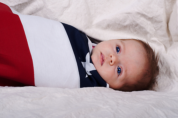 포토 JPG 해외이미지 백인 행복 별 얼굴 기념 한명 사람 이벤트 근접촬영 눕기 미국 아기 신생아 천진난만 해외202004 해외포토 자연요소 서양인 1 감정 뷰포인트 컨셉 북아메리카 모션 신체부위 파일형식 이미지허브