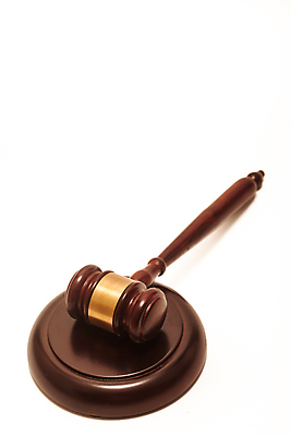 포토 JPG 해외이미지 백그라운드 사람없음 목재 흰색 법 의사봉 청동 법관 공정 고립 해외202004 해외포토 나무 컬러 재료 법률가 파일형식 이미지허브