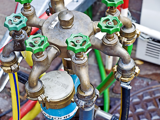 포토 JPG 해외이미지 음료 사람없음 물 젖음 먹이 갈증 호스 튜브 공급 해외202004 해외포토 자연요소 파일형식 이미지허브