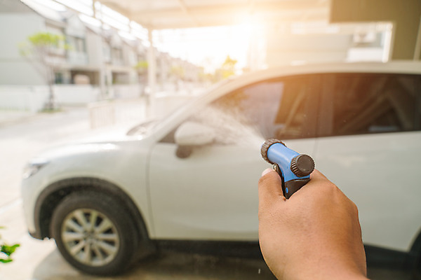 포토 JPG 해외이미지 스포츠 교통시설 자동차 사람없음 가로 물 빛 장비 흰색 씻기 빨래 비누 제트기 세탁기 청소부 돌봄 압력 자동 해외202004 해외포토 자연요소 직업 육상교통 컬러 교통 가사 모션 비행기 위생용품 청결 가전제품 시설 파일형식 이미지허브
