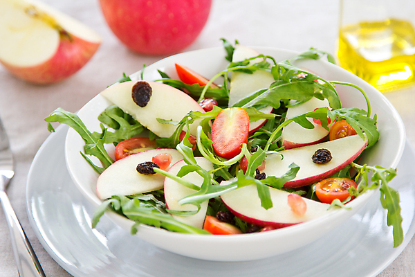 포토 JPG 해외이미지 음식 잎 다이어트 토마토 채소 과일 건강 요리 사람없음 빨간색 초록색 식사 샐러드 로켓 신선 사과 올리브 석류 내추럴 건포도 해외202004 해외포토 식물 열매 컬러 포도 건과일 파일형식 이미지허브