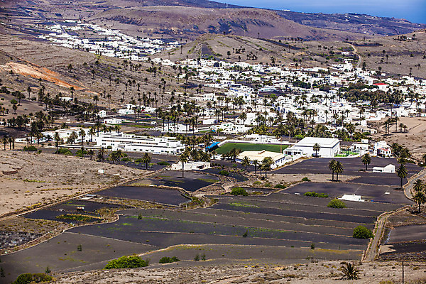 포토 JPG 해외이미지 나무 구름 섬 여행 밭 자연 하늘 휴가 산 주택 건조 손바닥 풍경 사람없음 야외 건물 초록색 여름 컬러풀 마을 계곡 흰색 시골 도시 뜨거움 스페인 땅 언덕 화산 타운 무료 지질학 세련 해외202004 해외포토 자연요소 식물 건축물 손 계절 교육 유럽 컬러 농업 생태계 파일형식 이미지허브