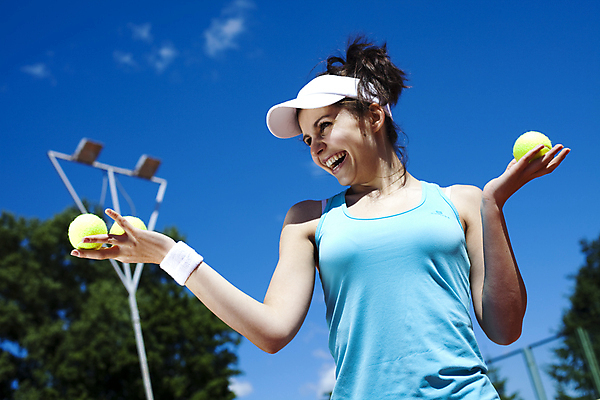 포토 JPG 해외이미지 주간 서양인 우먼라이프 여자 하늘 한명 들기 상반신 성인 야외 앞모습 테니스 테니스공 즐거움 테니스복 성인여자한명만 해외202004 해외포토 자연요소 외국인 1 라이프스타일 감정 뷰포인트 공 모션 사람 운동복 구기 테니스용품 여자한명만 성인여자만 파일형식 이미지허브