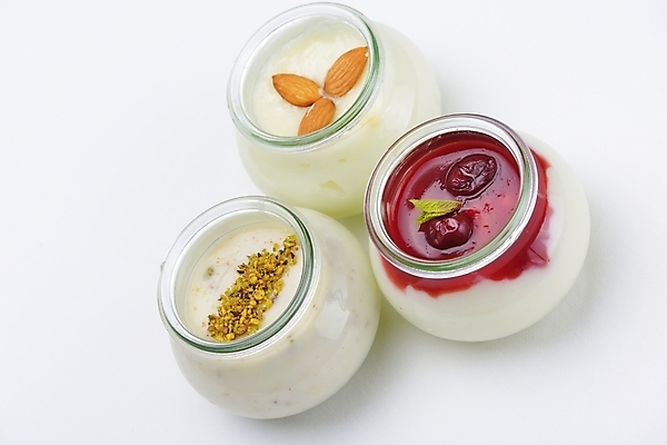 포토 JPG 해외이미지 실내 종류 사람없음 다양 세개 흰배경 아몬드 푸딩 과일푸딩 해외202004 해외포토 다수 백그라운드 디저트 3 내부 견과류 흰색 파일형식 이미지허브