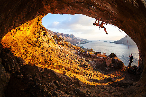 포토 JPG 해외이미지 라이프스타일 커플 여자 밧줄 벽 바다 섬 2 자연 하늘 지붕 산 안내 사람 풍경 야외 두명 태양 힘 잡기 동굴 정상 저녁 그리스 아치 오르기 해외202004 해외포토 자연요소 유럽 줄 관계 모션 생활 야간 생태계 파일형식 이미지허브