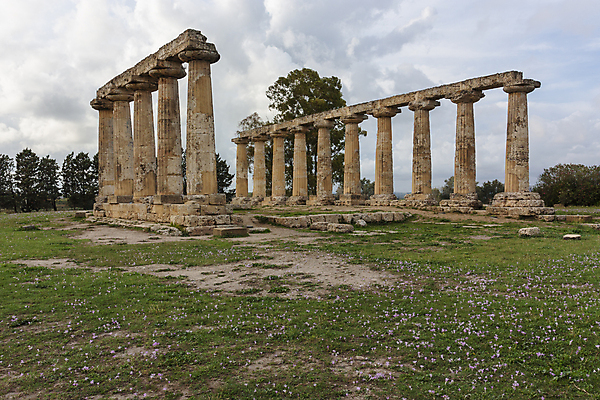 포토 JPG 해외이미지 탁자 하늘 사람없음 야외 건물 파란색 여행객 마을 도시 사찰 중세 땅 폐허 지역 타운 기념물 남쪽 천연기념물 로마인 보호구역 사당 세기 해외202004 해외포토 건축물 컬러 가구 종교건축 모션 사람 인종 역사 방향 구역 파일형식 이미지허브