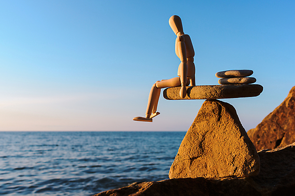 포토 JPG 해외이미지 모델 1 남자 선 인형 바다 조각 포즈 컨셉 신체 자연 휴식 건강 미술 사람 앉기 해변 사람없음 목재 장난감 조각상 스파 피규어 마네킹 만화 심볼 명상 테라피 목각 꼭두각시 인공 평형 해외202004 해외포토 나무 재료 모션 문화예술 조형물 뷰티 수영 미니어처 생태계 파일형식 이미지허브