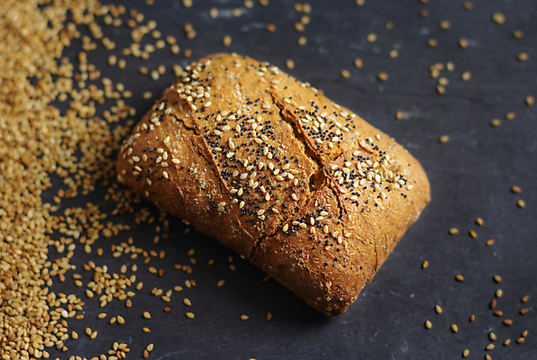 포토 JPG 해외이미지 전통 음식 조각 백그라운드 다이어트 건강 씨앗 사람없음 갈색 검은색 식사 어둠 껍질 시골 신선 황금 맛 아침식사 상품 낟알 시리얼 밀 굽기 먹기 유기농 반죽 밀가루 깨 섬유 덩어리 내추럴 프랑스어 고립 번 탄수화물 핸드메이드 호밀 해외202004 해외포토 식물 문자 웰빙 빵 컬러 컨셉 식재료 모션 곡류 직물 조미료 가루 구이 파일형식 이미지허브