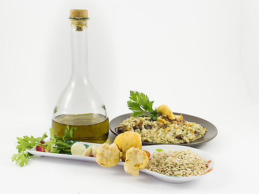 포토 JPG 해외이미지 접시 음식 다이어트 채소 유리 양파 건강 요리 사람없음 식사 저녁식사 버섯 이탈리아 샐러드 흰색 신선 먹기 허브 올리브 상승 점심식사 리조또 삶기 해외202004 해외포토 식물 식기 열매 유럽 컬러 컨셉 모션 재질 파일형식 이미지허브