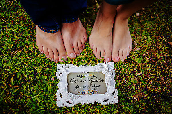 포토 JPG 해외이미지 백인 라이프스타일 커플 여자 남자 행복 유럽 신발 컨셉 2 가족 관계 발 키스 함께함 사랑 서기 사람 성인 사람없음 야외 갈색 신혼여행 흰색 도시 쌍 날짜 양발 해외202004 해외포토 서양인 감정 나라 컬러 결혼 모션 생활 신체부위 애정표현 파일형식 이미지허브