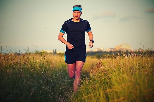 포토 JPG 해외이미지 백인 라이프스타일 남자 스포츠 포즈 신체 모션 청소년 자연 하늘 성공 아침 근육 건강 한명 사람 야외 여름 운동복 달리기 조깅 운동 햇빛 일출 맑음 힘 일몰 도시 오솔길 속도 근육질 열정 무릎 노력 시티라이프 달리기선수 운동가 카피스페이스 해외202004 해외포토 주간 서양인 1 옷 계절 감정 길 컨셉 날씨 생활 신체부위 태양 노을 공백 몸매 생태계 육상선수 파일형식 이미지허브
