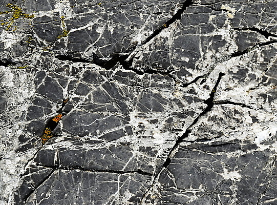 포토 JPG 해외이미지 디자인 백그라운드 자연 벽지 표면 날씨 추상 미술 사람없음 야외 갈색 검은색 어둠 블록 회색 흰색 거친 균열 묘사 질감 내추럴 그런지 석회암 옛날 지질학 해외202004 해외포토 교육 컬러 무늬 모션 문화예술 암석 생태계 파일형식 이미지허브