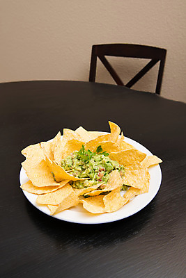 포토 JPG 해외이미지 전통 접시 음식 백그라운드 토마토 채소 고추 멕시코 건강 옥수수 요리 사람없음 빨간색 초록색 파티 식사 저녁식사 흰색 신선 바 뜨거움 조미료 사발 고수 맛 매움 날것 라임 후추 아보카도 과카몰리 살사댄스 채식주의자 핸드메이드 해외202004 해외포토 식기 컬러 컨셉 북아메리카 과일 곡류 이벤트 춤 사기그릇 소스_음식 향신료 채식 향미료 파일형식 이미지허브