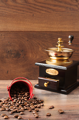 포토 JPG 해외이미지 전통 커피 음료 음식 백그라운드 재료 아침 콩 손잡이 씨앗 사람없음 목재 컵 빨간색 갈색 상점 검은색 어둠 침묵 카페 수확 골동품 공구 시골 신선 뜨거움 맛 아침식사 굽기 복고 아로마 그라인더 갈기 에스프레소 내추럴 방앗간 모카 옛날 카페인 해외202004 해외포토 주간 나무 식물 식기 컬러 컨셉 농업 곡류 식사 소리 도구 구이 커피용품 파일형식 이미지허브
