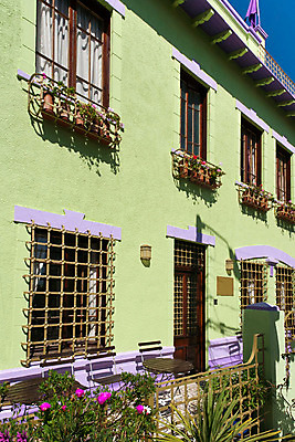 포토 JPG 해외이미지 문화 건축양식 벽돌 거리 주택 미술 사람없음 빨간색 물 도시풍경 컬러풀 세계 여행객 맑음 미국 수확 안개 도시 남아메리카 크루즈 라틴아메리카 언덕 그림 타운 칠레 남쪽 방법 빈민가 선로 해외202004 해외포토 자연요소 건축 컬러 북아메리카 농업 배_교통 날씨 문화예술 아메리카 사람 풍경 건물 방향 파일형식 이미지허브