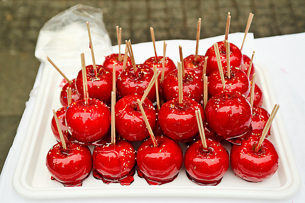 포토 JPG 해외이미지 디저트 사탕 사람없음 빨간색 막대기 달콤 사과 해외202004 해외포토 음식 컬러 과일 맛 파일형식 이미지허브