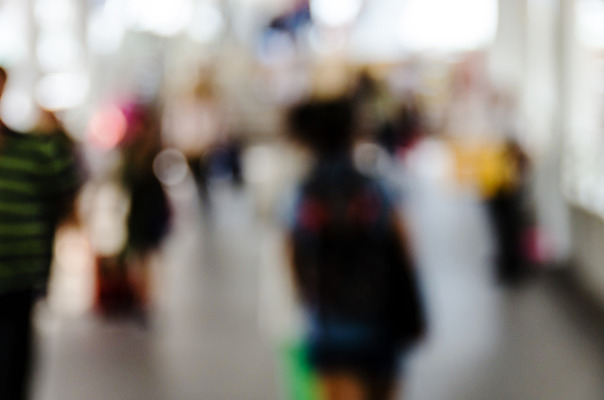 포토 JPG 해외이미지 라이프스타일 여자 도로 여행 포즈 백그라운드 비즈니스 모션 추상 새로움 거리 사람 사람없음 쇼핑 도시풍경 걷기 산책 도시 그룹 도심 군중 소프트포커스 바쁨 보케 장면 방법 블러 해외202004 해외포토 길 컨셉 무늬 교통시설 휴식 촬영기법 풍경 생활 파일형식 이미지허브