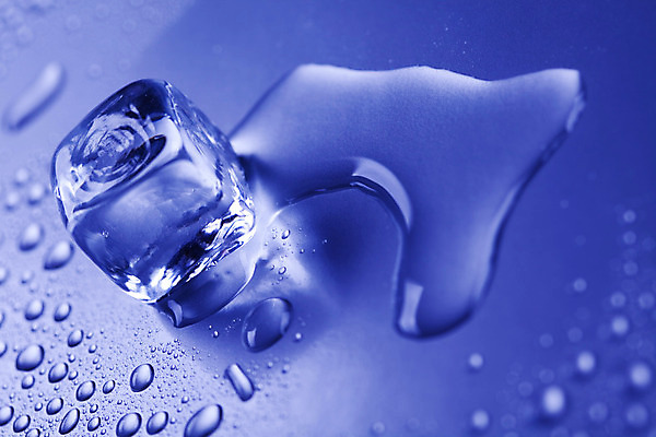 포토 JPG 해외이미지 음료 백그라운드 사람없음 물 파란색 얼음 블록 흐름 흰색 투명 떨어짐 시원함 오브젝트 정사각형 고체 해외202004 해외포토 자연요소 도형 컬러 컨셉 파일형식 이미지허브