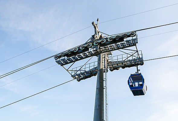 포토 JPG 해외이미지 구름 도로 선 여행 교통시설 하늘 사람없음 파란색 계단 금속 기계 바퀴 승차 철 공학 해외202004 해외포토 자연요소 교육 길 컬러 교통 모션 재질 시설 파일형식 이미지허브