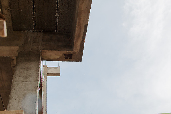 포토 JPG 해외이미지 디자인 산업 백그라운드 비즈니스 건축양식 하늘 주택 사람없음 야외 파란색 탑 금속 기계 블록 장비 기둥 도시 업무 바 큼 땅 아래 철 기중기 부식 시멘트 봉 공학 개발 건축업자 지원 철강 콘크리트 해외202004 해외포토 건축물 교육 건축 컬러 재질 건물 작업 중장비 크기 방향 위치 파일형식 이미지허브