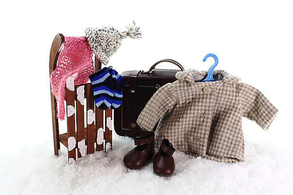 포토 JPG 해외이미지 라이프스타일 겨울 휴가 사람없음 관광지 햇빛 갈색 여행가방 짐 세계여행 팩 옛날 해외202004 해외포토 계절 컬러 여행 가방 생활 세계 태양 화장품 파일형식 이미지허브