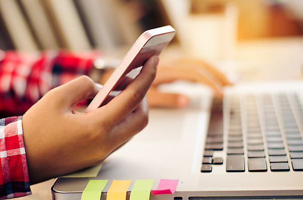 포토 JPG 해외이미지 종이 안경 커피 컨셉 돈 인터넷 비즈니스 통계 탁자 성공 그래프 사람없음 금융 경제 노트북 스마트폰 사무실 숫자 쪽지 자료 계산기 정보 업무 비즈니스맨 계산 시장 스마트 책상 분석 보고서 문서 투자 상업 이익 회계 계좌 마케팅 수입 회계사 해외202004 해외포토 직업 문자 잡화 남자 음료 가구 문구용품 전자제품 핸드폰 스마트기기 장비 작업 직장인 재산 파일형식 이미지허브