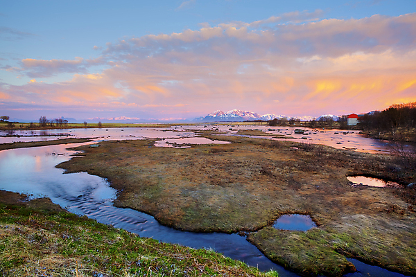 포토 JPG 해외이미지 유럽 바다 자연 하늘 노르웨이 풍경 사람없음 야외 물 관광지 침묵 일몰 야간 북극 그림 암초 북쪽 대서양 스칸디나비아 해외202004 해외포토 자연요소 나라 여행 노을 소리 극지방 방향 생태계 파일형식 이미지허브