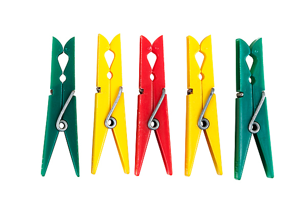 포토 JPG 해외이미지 옷 가사 가정 주택 건조 집게 사람없음 빨간색 초록색 컬러풀 노란색 잡기 업무 그룹 씻기 빨래 빨랫줄 플라스틱 묘사 오브젝트 보따리 흰배경 클립 빨래집게 고립 줄서기 많음 해외202004 해외포토 줄 컬러 백그라운드 컨셉 모션 재질 건물 청결 흰색 작업 파일형식 이미지허브