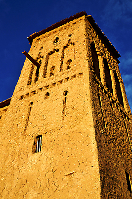 포토 JPG 해외이미지 구름 외관 종교 문화 여행 아프리카 출입구 사람없음 야외 장식 궁전 기둥 역사 이슬람교 심볼 아치 모스크 대문 장면 모로코 메디나 신앙심 아랍어 옛날 해외202004 해외포토 자연요소 건축 나라 고건축 문 파일형식 이미지허브