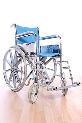 포토 JPG 해외이미지 의자 교통시설 사람없음 장비 도움 바퀴 오브젝트 휠체어 옛날 치유 해외202004 해외포토 가구 교통 컨셉 시설 파일형식 이미지허브