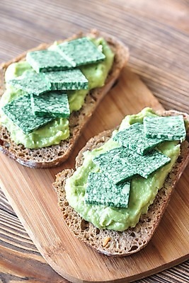 포토 JPG 해외이미지 음식 빵 조각 다이어트 재료 치즈 샌드위치 건강 3 사람없음 목재 초록색 시골 정상 밀 만취 반죽 대리석 토스트 토핑 바질 아보카도 점심식사 과카몰리 브루스케타 오메가 해외202004 해외포토 나무 컬러 과일 유제품 곡류 식사 소스_음식 술취함 파일형식 이미지허브