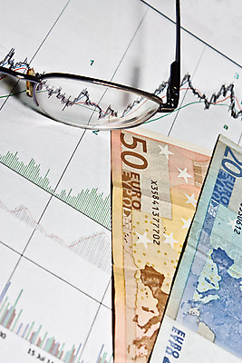 포토 JPG 해외이미지 돈 비즈니스 그래프 아이디어 사람없음 금융 거래 성장 기구 시간 신용카드 시장 주식 심볼 분석 속도 무역 보고서 외화 투자 증명서 해외202004 해외포토 산업 컨셉 경제 재산 파일형식 이미지허브